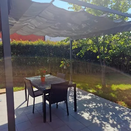 Apartment Poretti For 2,in Center Parking Free In The Yard,6 Min Walk