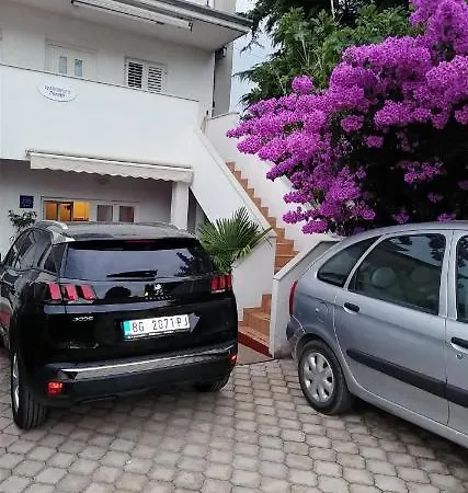 Poretti For 2,in Center Parking Free In The Yard,6 Min Walk Apartman