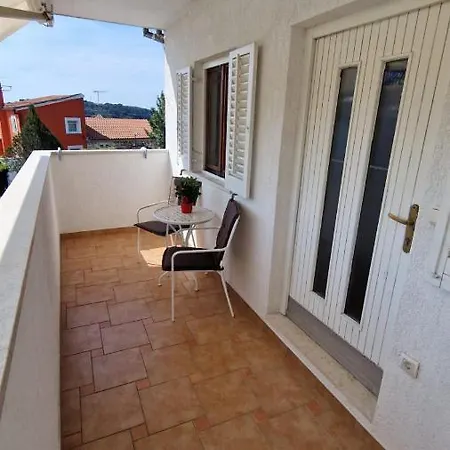 Apartman Poretti For 2,in Center Parking Free In The Yard,6 Min Walk Rovinj