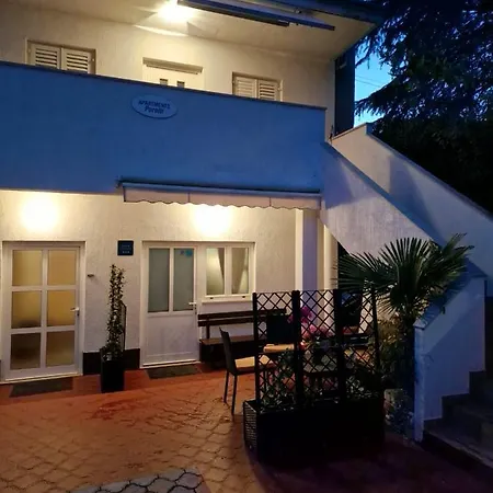 Poretti For 2,in Center Parking Free In The Yard,6 Min Walk