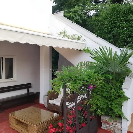 Poretti For 2,in Center Parking Free In The Yard,6 Min Walk Apartment