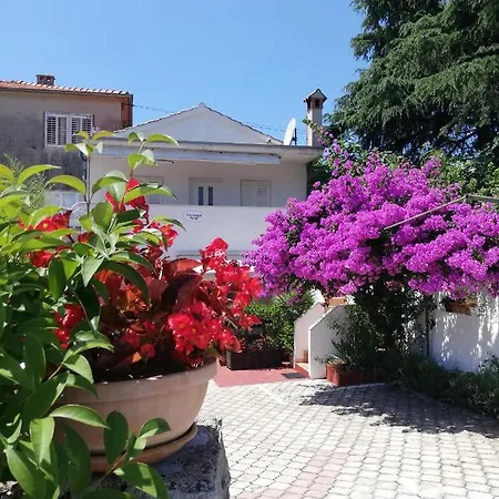 Poretti For 2,in Center Parking Free In The Yard,6 Min Walk *