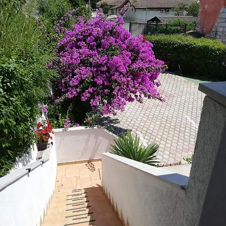 Poretti For 2,in Center Parking Free In The Yard,6 Min Walk *