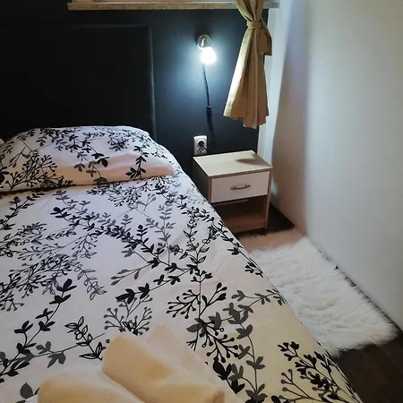Poretti For 2,in Center Parking Free In The Yard,6 Min Walk *