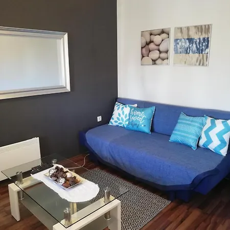 Poretti For 2,in Center Parking Free In The Yard,6 Min Walk Apartment *