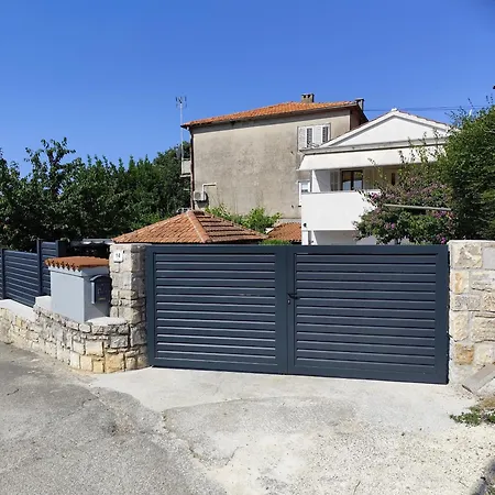 Poretti For 2,in Center Parking Free In The Yard,6 Min Walk *