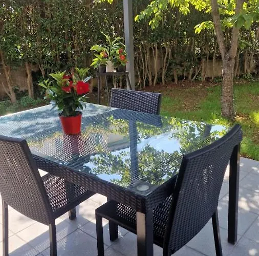 Poretti For 2,in Center Parking Free In The Yard,6 Min Walk Rovinj