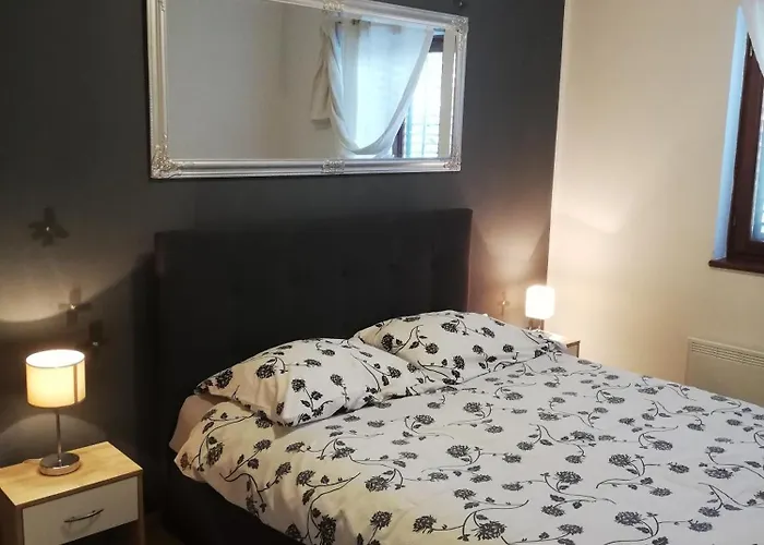 Apartamento Poretti For 2,in Center Parking Free In The Yard,6 Min Walk Rovinj