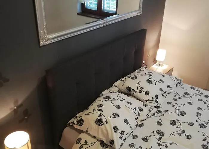 Poretti For 2,in Center Parking Free In The Yard,6 Min Walk Apartamento *