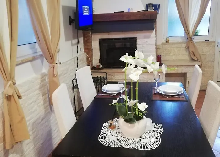Poretti For 2,in Center Parking Free In The Yard,6 Min Walk Apartamento Rovinj