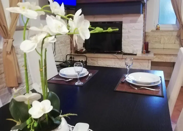 Poretti For 2,in Center Parking Free In The Yard,6 Min Walk * Rovinj