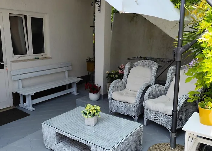 Poretti For 2,in Center Parking Free In The Yard,6 Min Walk Apartamento